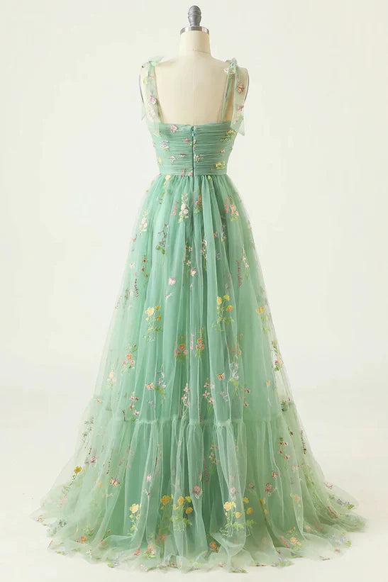 Robe de bal trapèze en tulle fleuri à bretelles vertes et décolleté en cœur